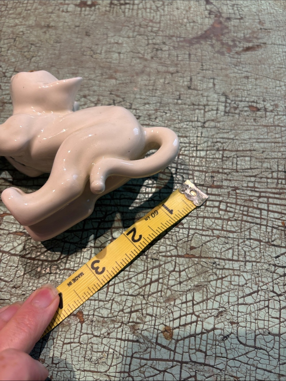 Vintage White Ceramic Cat Figurine Amber Eyes Stretching Arched Back - Picture 6 of 6